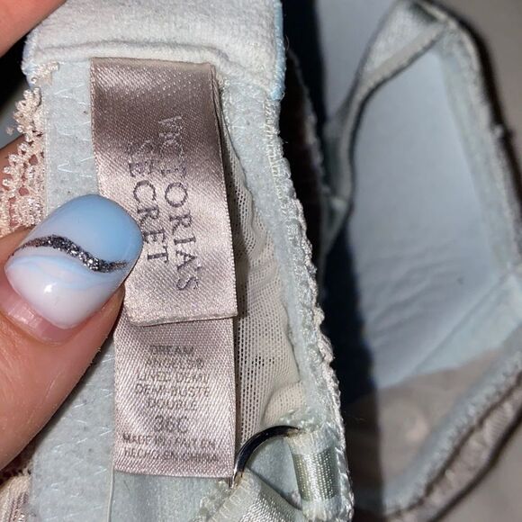 ✨HP✨DREAM ANGELS
Lightly-Lined Smooth Demi Bra✨ - Picture 5 of 5